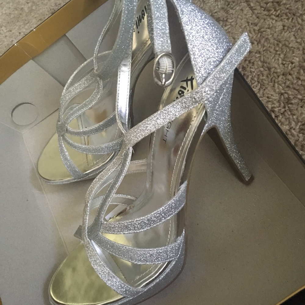 Sparkly Heels - Picture 4 of 5